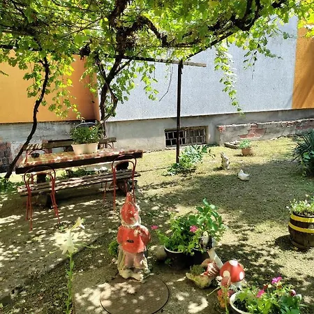 Apartment Apartman Garden *